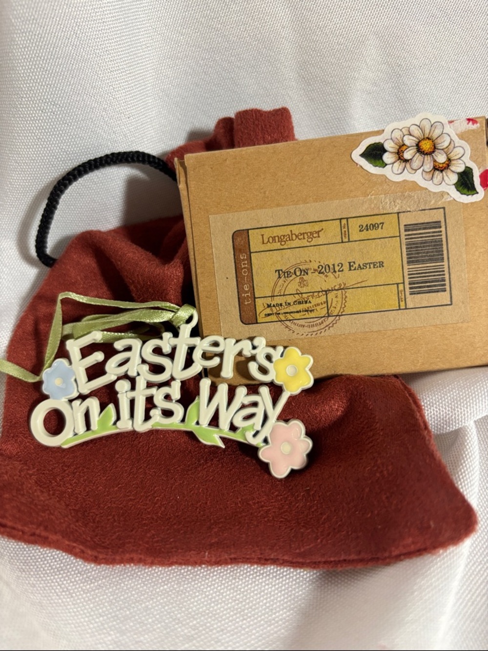 Longaberger White Pastel Floral "Easter's On Its Way" Tie-on